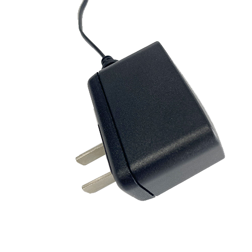 IVP005-1351 5V 0.5A 电源交流到直流适配器