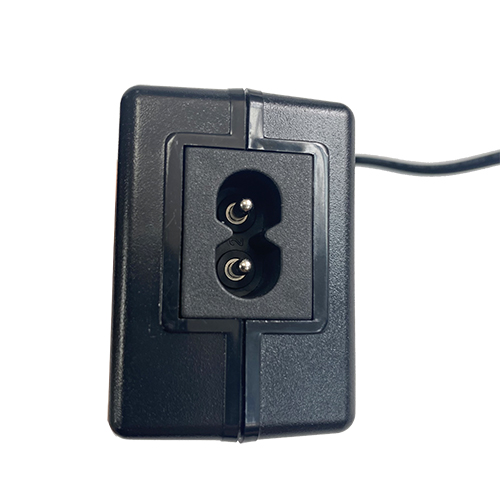 IVP025-871-W 12V 2A开关电源适配器