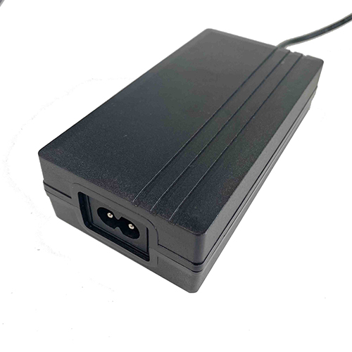 IVP050-305-C 12V 4A开关电源适配器